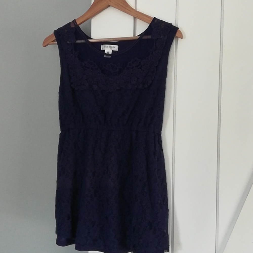 Maternity sleeveless blouse